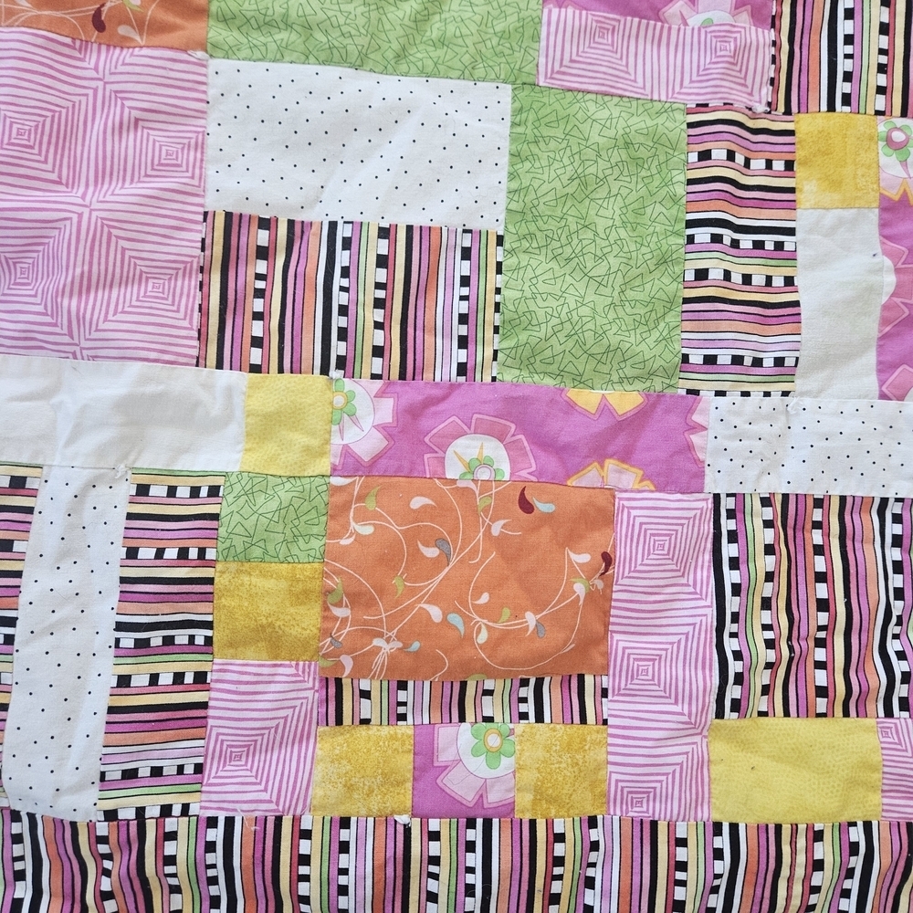 Colorful Patchwork Quilt - Picture 2 of 3